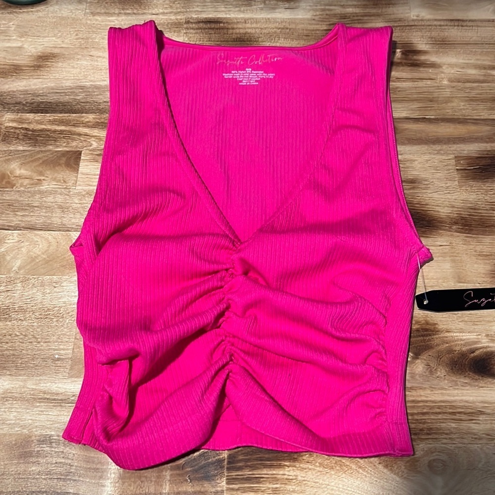 NWT ~ Suzette Collection Hot Pink V-Neck Rouche Crop Top O/S